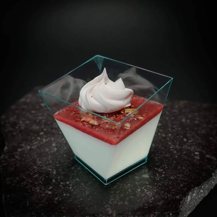 fairyy cakes Jahodová panna cotta