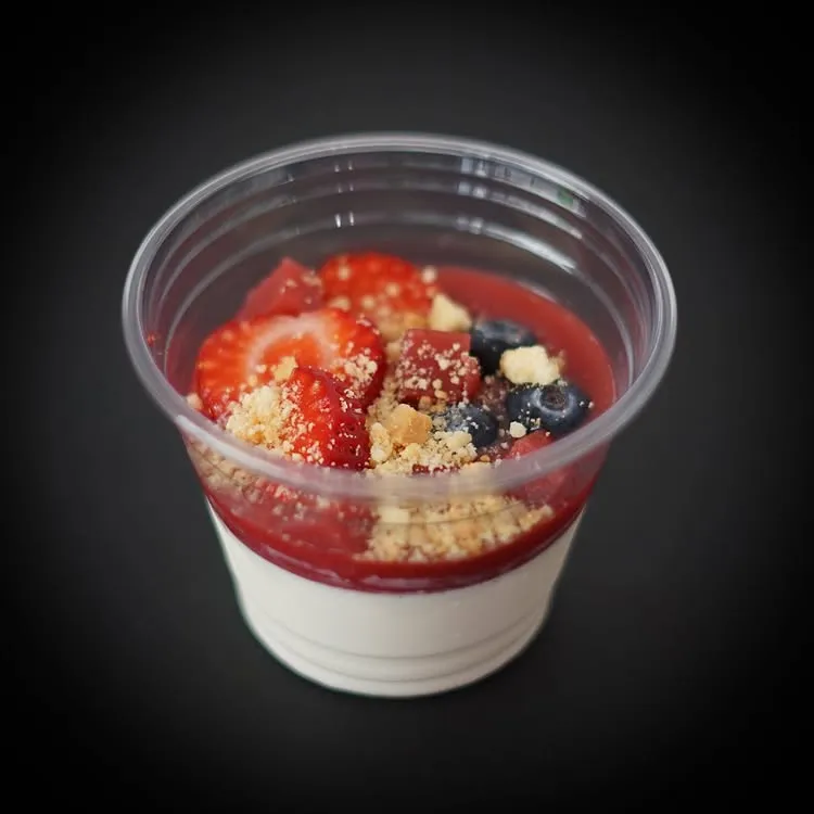 fairyy cakes panna cotta jahody blueberries