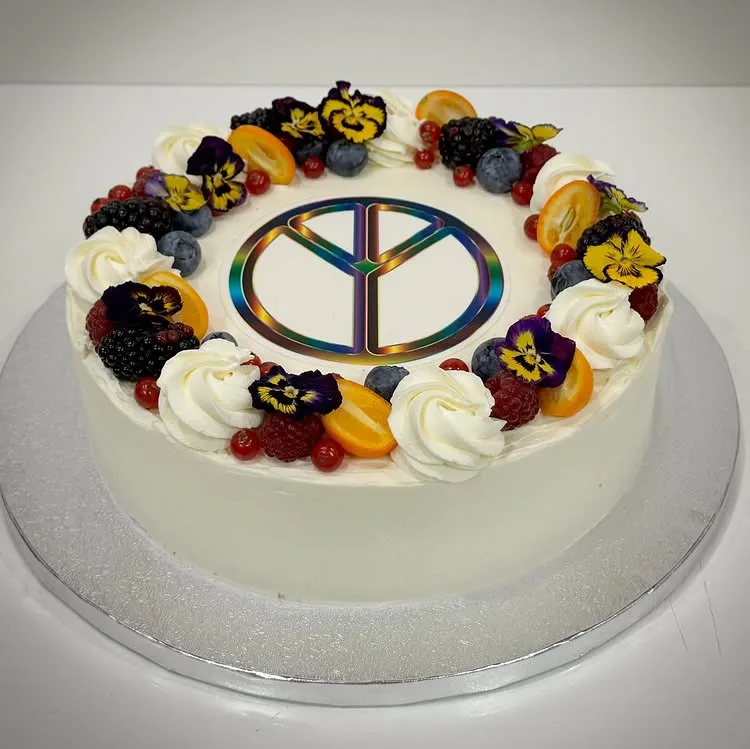 fairyy cakes torta peace and violets