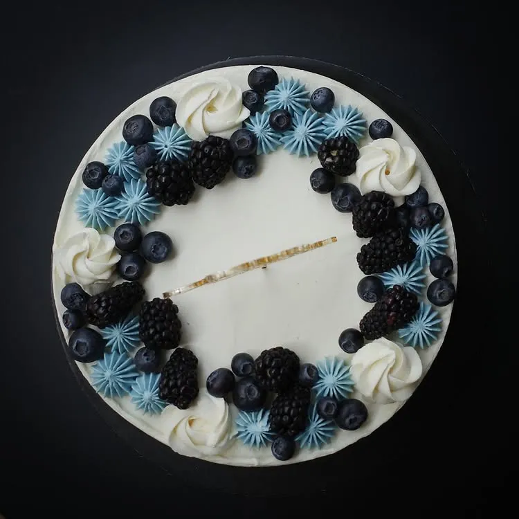 fairyy cakes torta s modrym zdobenim