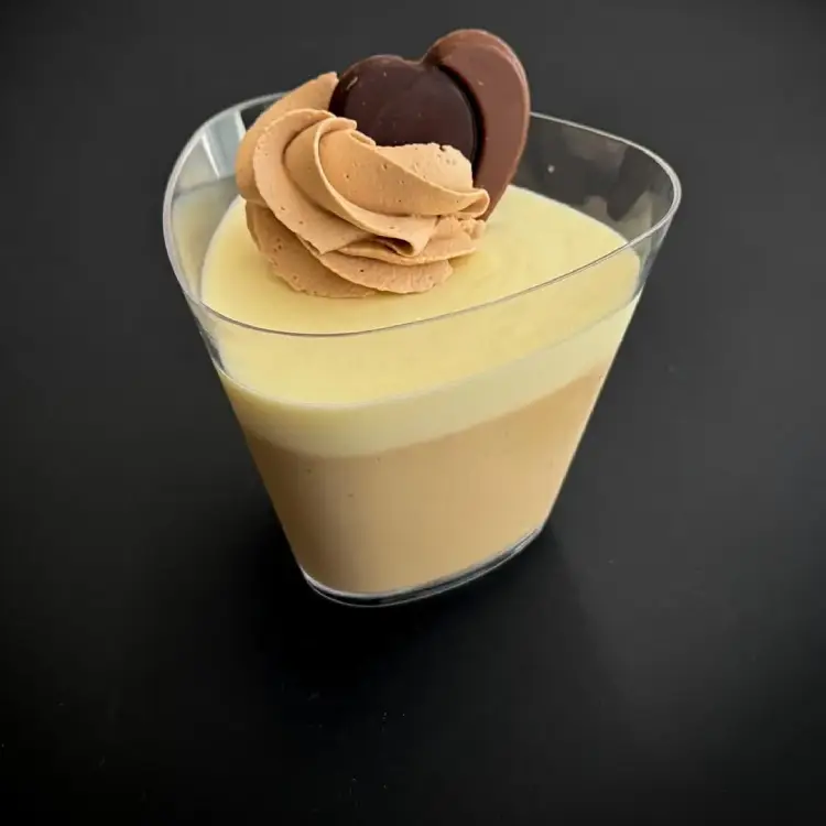 fairyy cakes tiramisu v zltej farbe